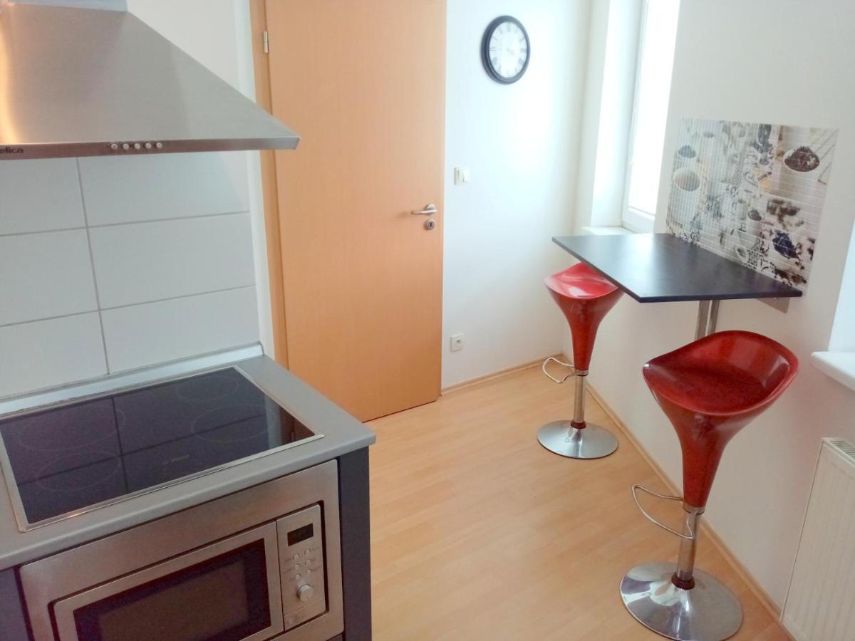 Apartment Odeon Мост Екстериор снимка